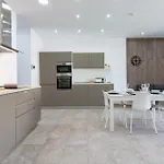 Sandstone 17 *