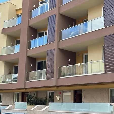 Sandstone 17 Apartment *