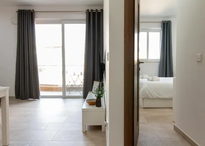 Sandstone 17 * Marsaskala