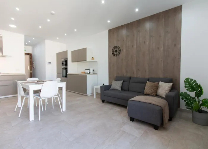 Sandstone 17 * Marsaskala